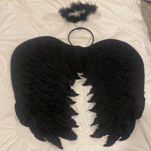Angel wings with matching halo